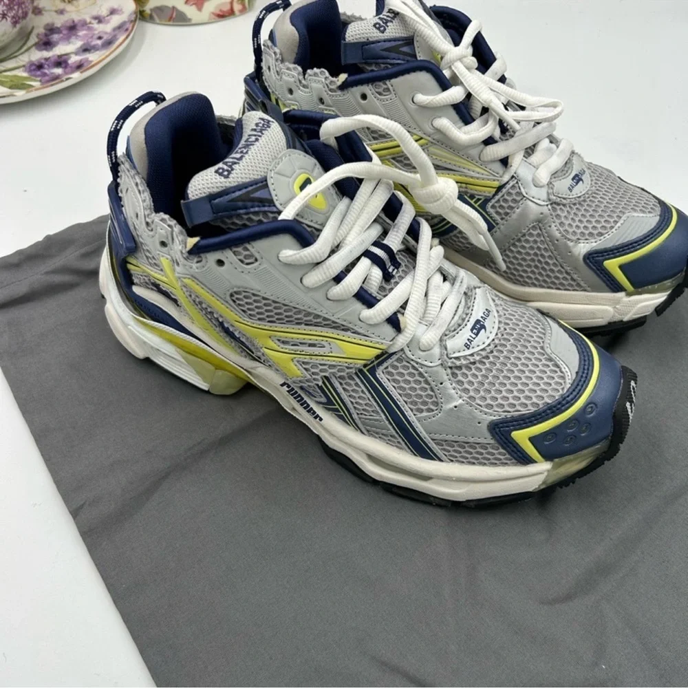 Men’s Balenciaga multicolor runner sneakers size 7 US